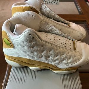 Jordan Retro 8 White/Wheat - size 8